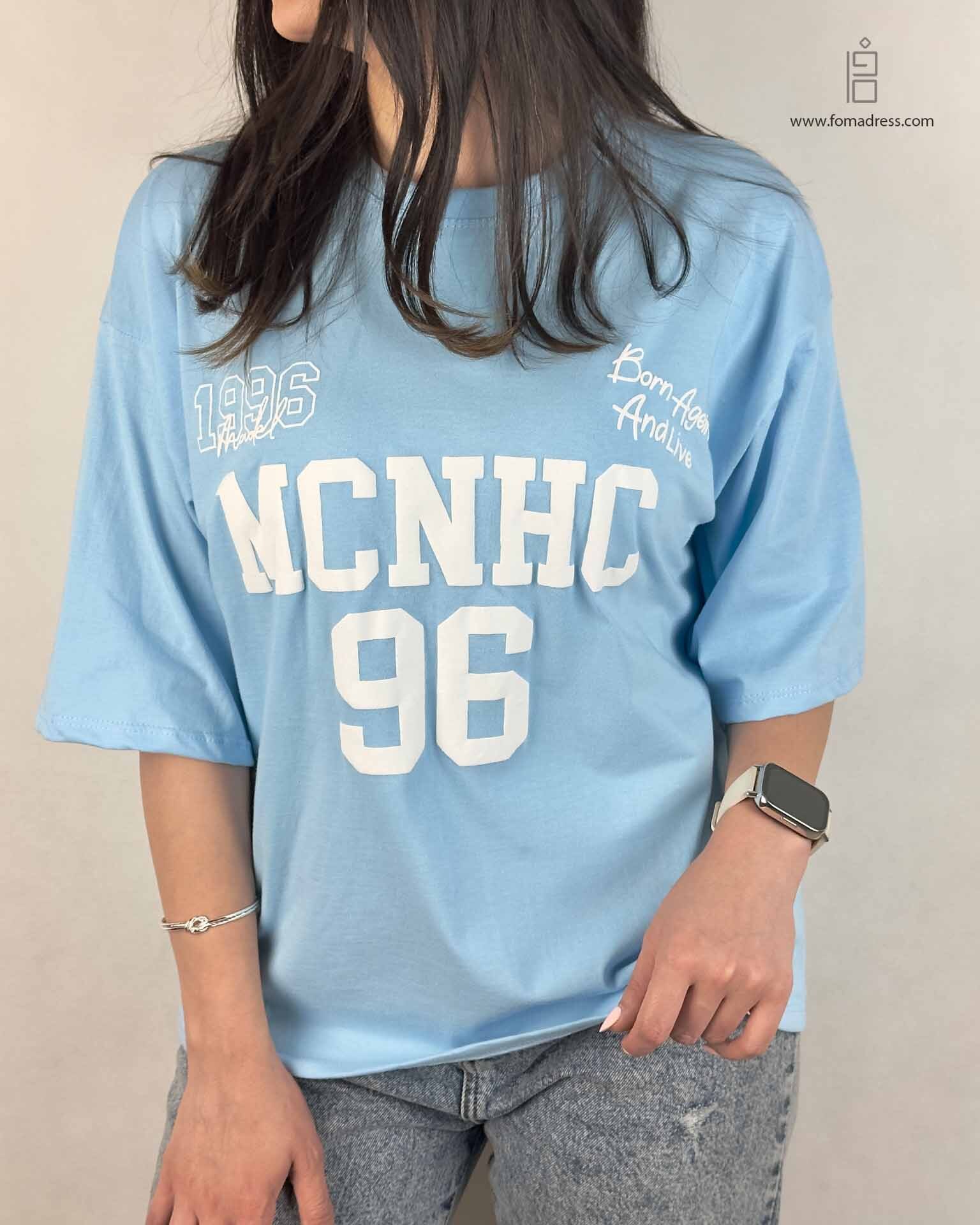 استایل تیشرت باکسی طرح MCNHC