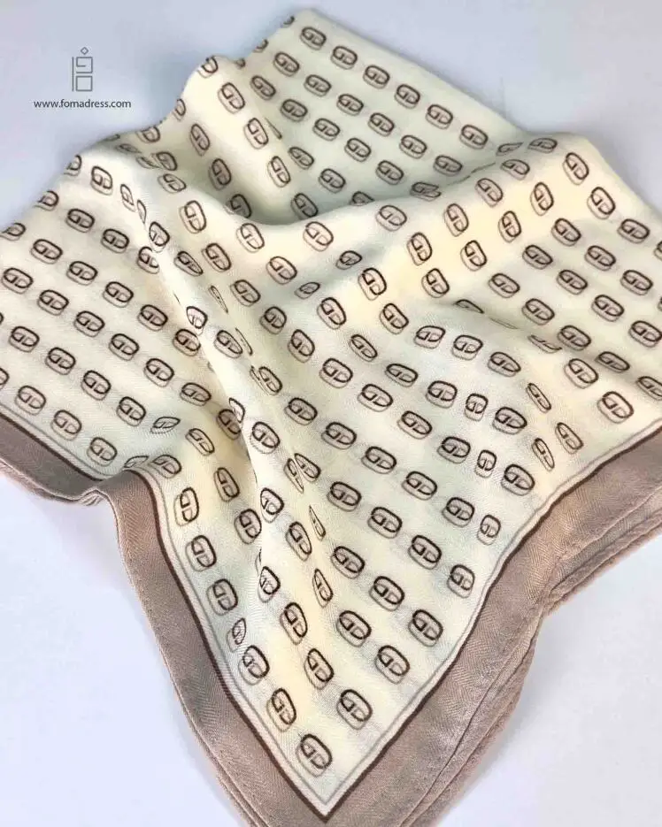 مینی اسکارف گوچی کرم