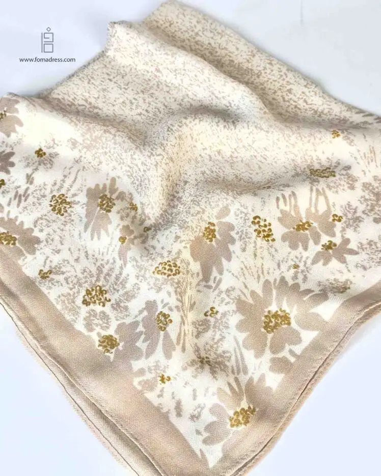 مینی اسکارف گل کرم