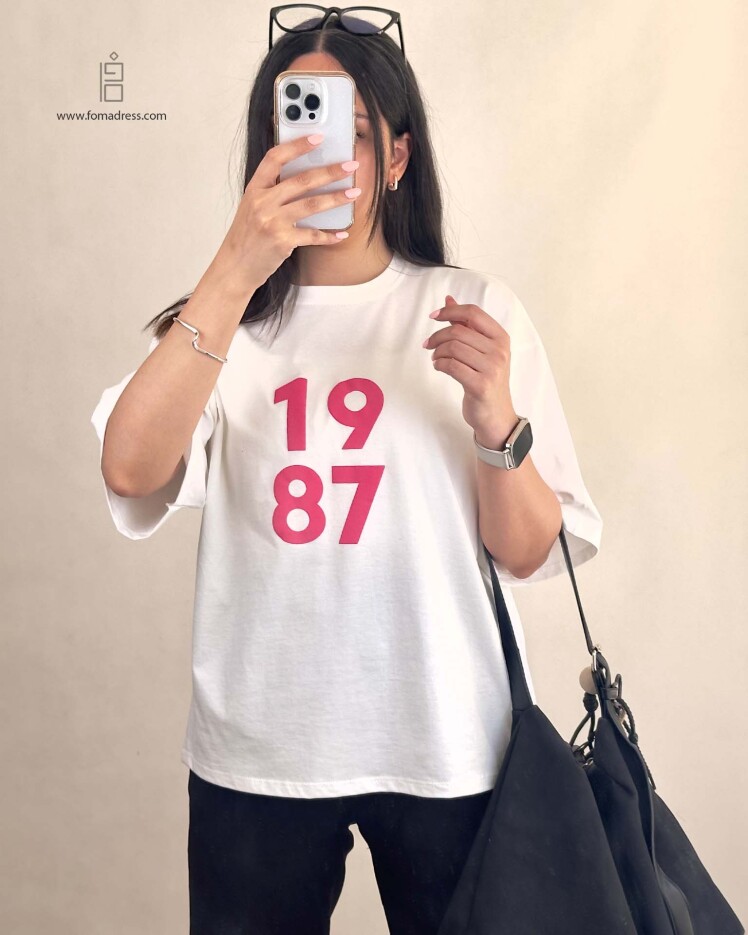 استایل سفید تیشرت باکسی طرح 1987