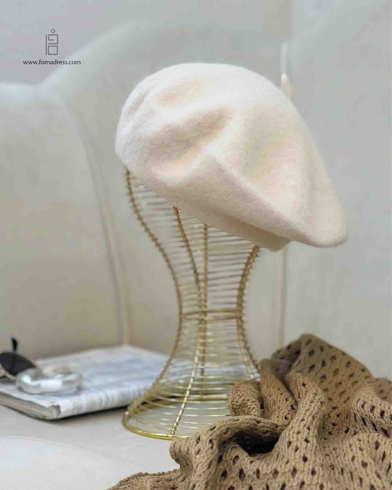 رنگ استخوانی کلاه برت فرانسوی